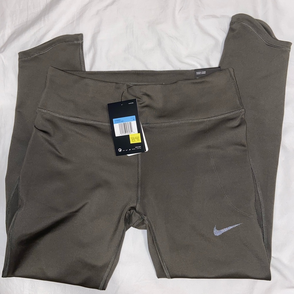 NWT Nike Dri-Fit Olive Green Workout Leggings Size Medium Capris